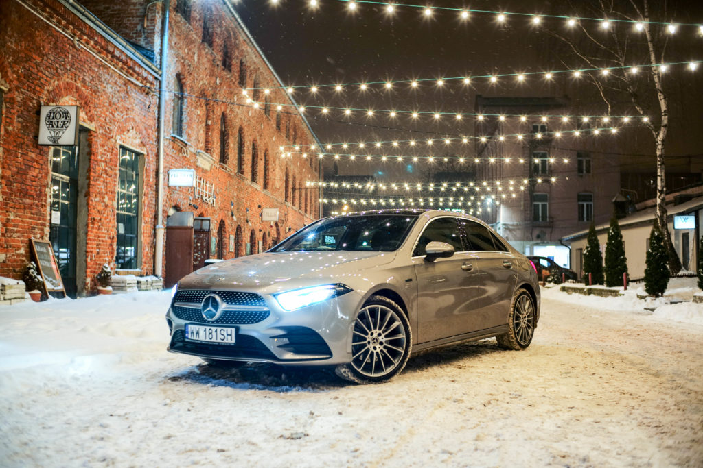 TEST. Mercedes A250e. Czy najmniejsza limuzyna ze Sttutgartu ma „to coś”?