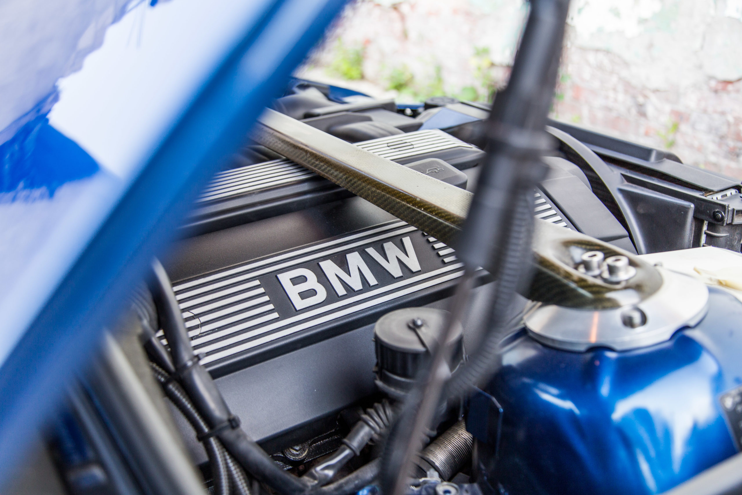 Przegląd OLX BMW E36 powstaje z popiołów Automotyw