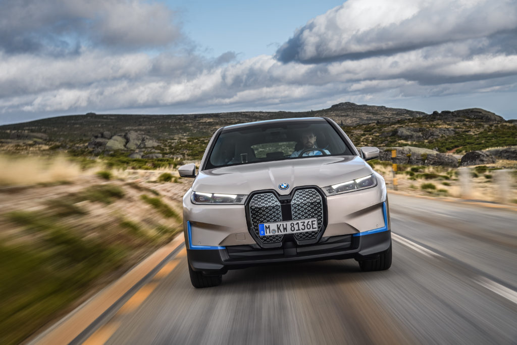 BMW iX – nowy pomysł Niemców na elektromobilność