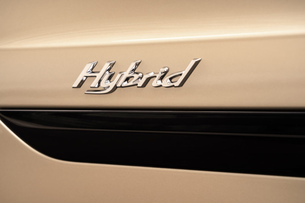 Bentley Bentayga Hybrid logo