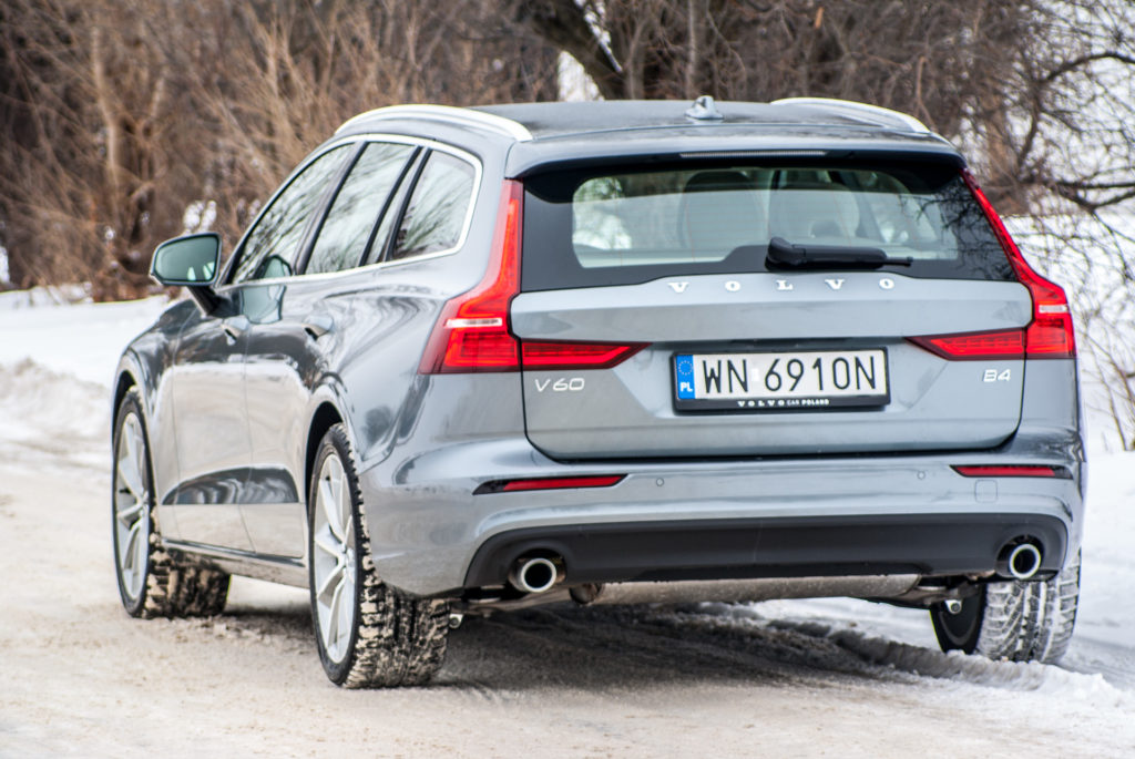 Volvo V60 B4 Momentum Pro (fot. Jakub Kornacki / automotyw.com)