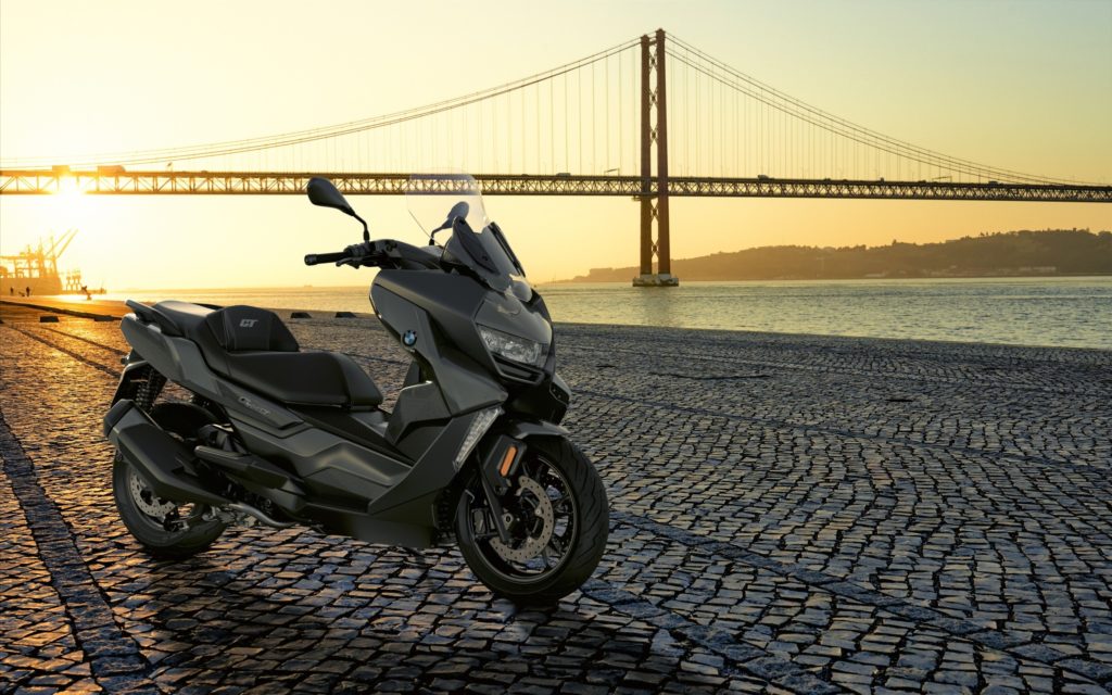 BMW C 400 X i BMW C 400 GT – nowe skutery, w sam raz na cieplejsze dni