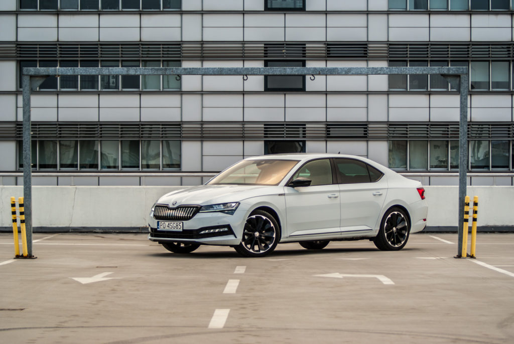 Test. Škoda Superb iV Sportline – ta hybryda ma sens
