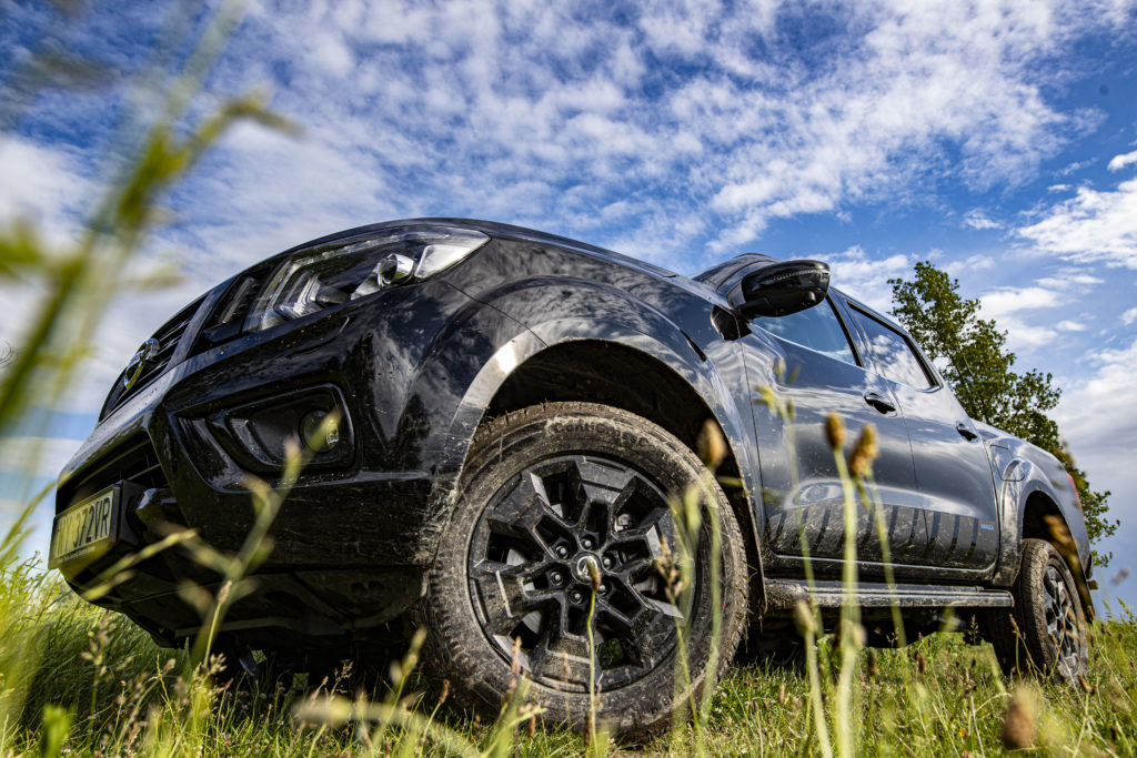 Nissan Navara, czyli dlaczego nie warto  kupować nowych samochodów