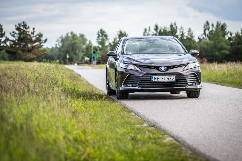 Toyota Camry Dynamic Force Hybrid – wygoda i oszczędność w jednym. Test