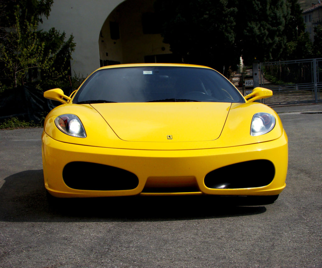 żółte Ferrari F430 przód 
