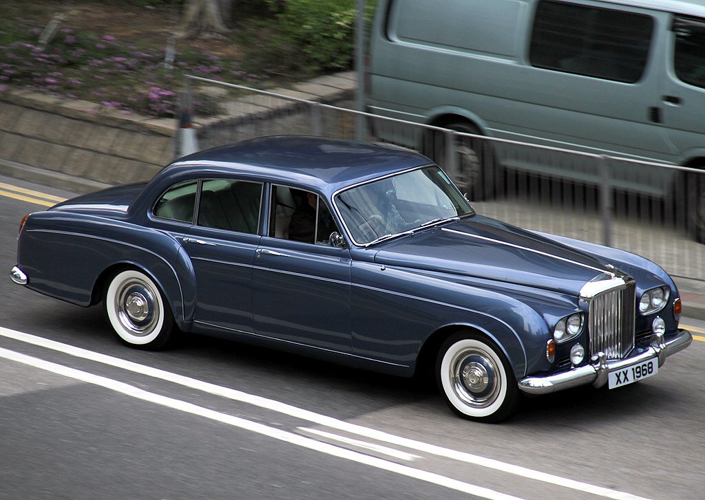 Bentley S3 Continental Flying Spur. Okazała inwestycja