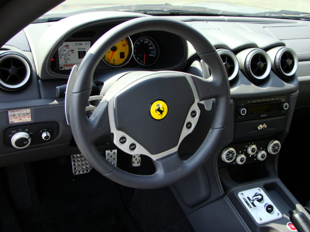 wyświetlacze Ferrari 612