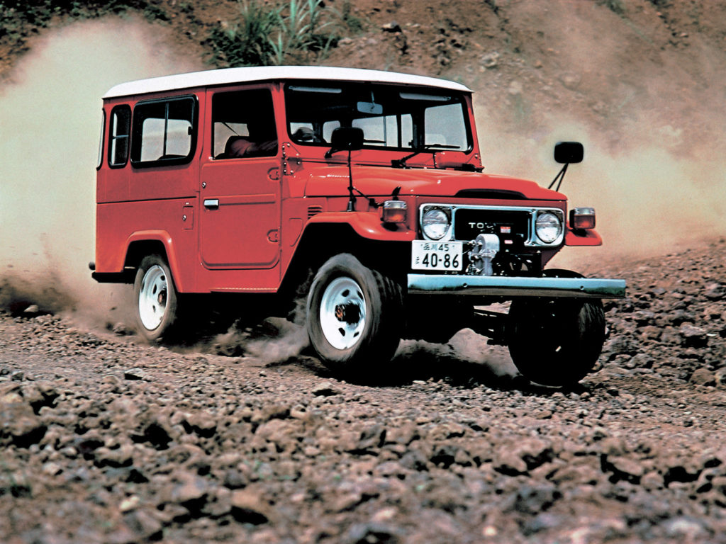 Toyota Land Cruiser J4. Czy warto kupić klasyczną japońską terenówkę?