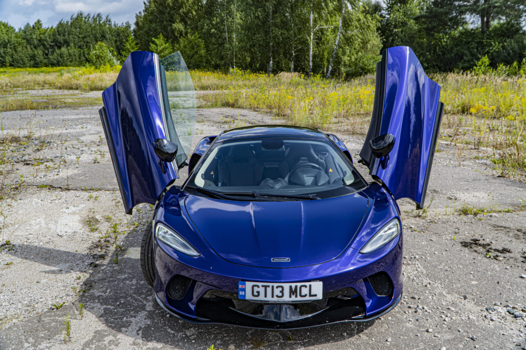 McLaren GT, czyli supersamochód na długie podróże. Test