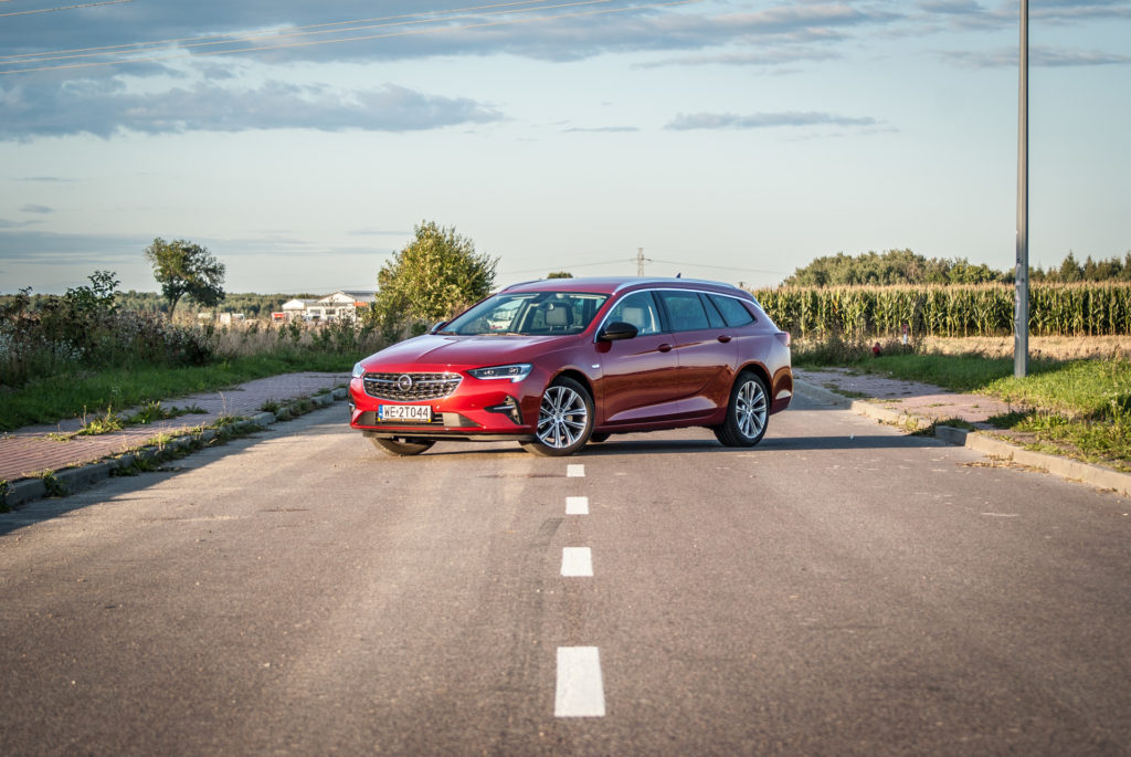 Jakie duże kombi? Opel Insignia Sports Tourer 2.0 Turbo. Test