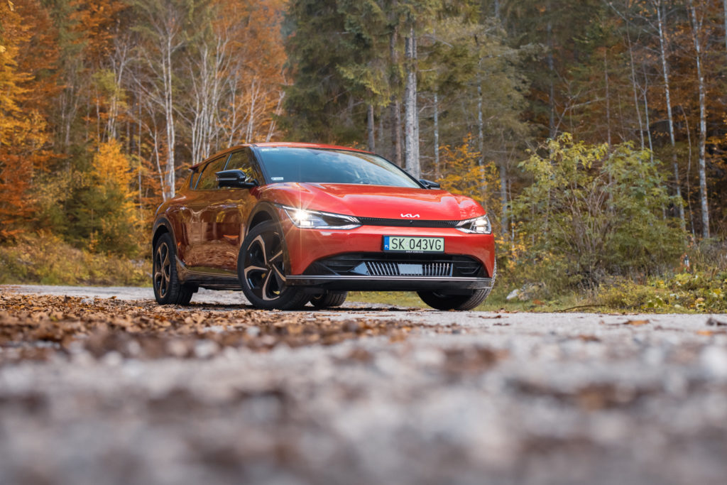 Test. Elektryczna Kia EV6. To auto na prąd namiesza na polskim rynku. Co jest w niej wyjątkowego?