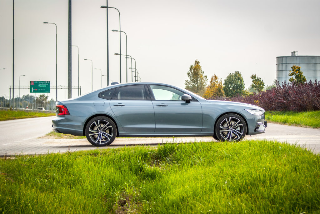 Test Volvo S90 T8 Recharge – osiągi i komfort, ale nie sport