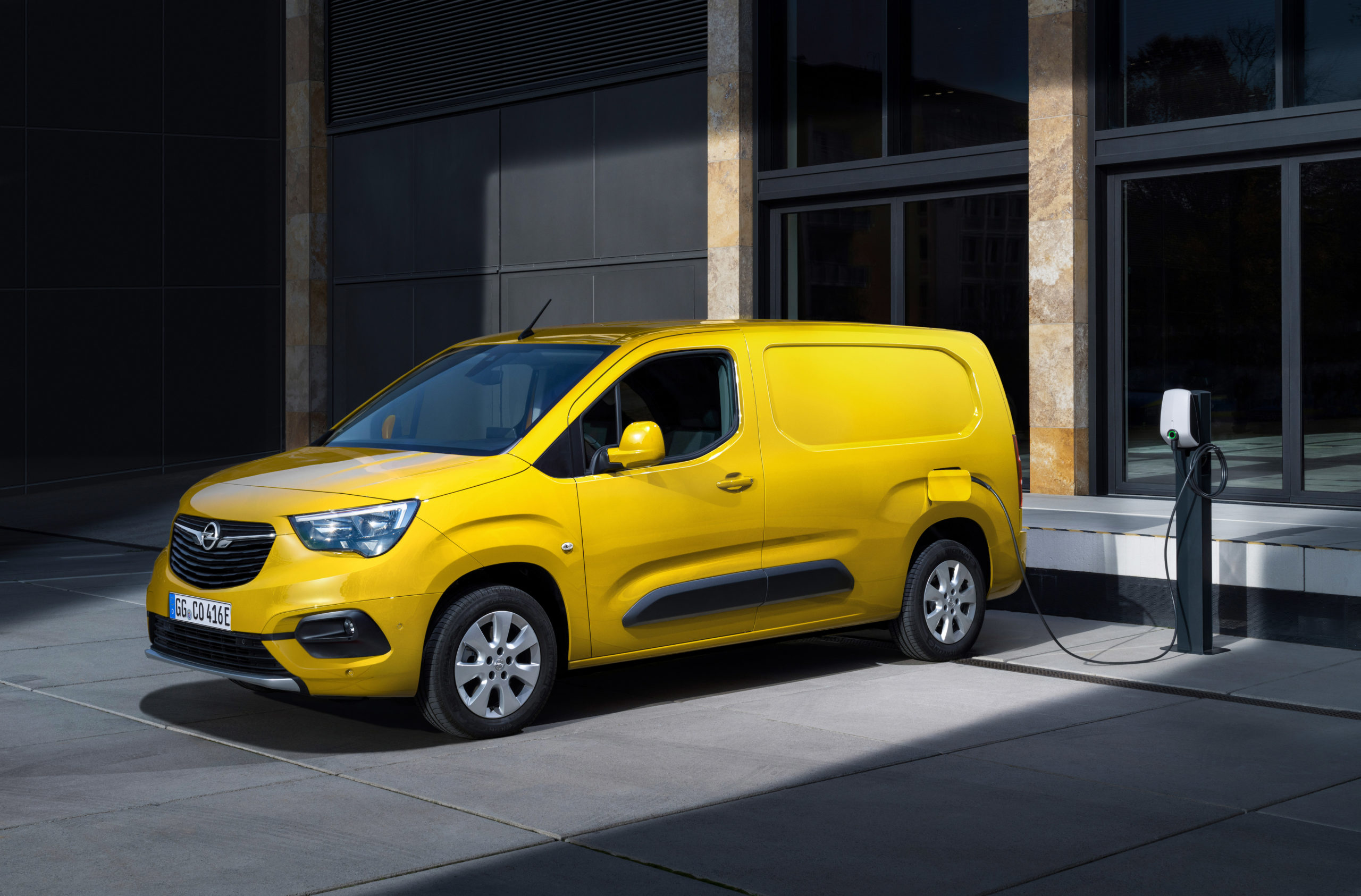 Mo na Ju Zamawia Znamy Ceny Jest Nowy Opel Combo e Cargo Automotyw mo-na-ju-zamawia-znamy-ceny-jest-nowy-opel-combo-e-cargo-automotyw