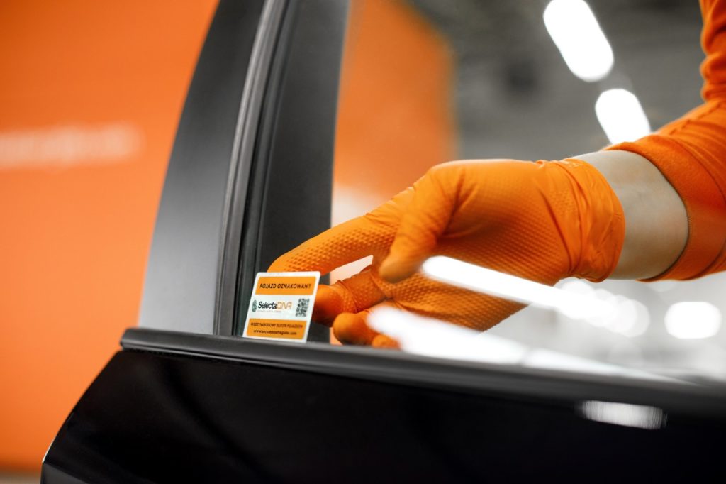 Toyoty będzie trudniej ukraść. Auta zyskały nowe zabezpieczenie antykradzieżowe