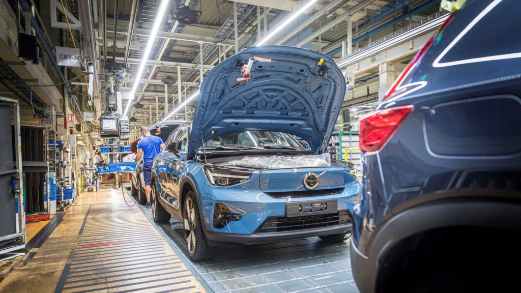Auta elektryczne są zeroemisyjne, ale nie w produkcji