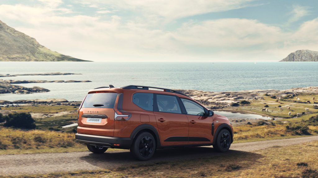 Dacia Jogger – najtańsze siedmiomiejscowe auto Europy. Czego możesz się spodziewać?