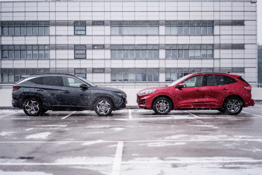 Test. Hyundai Tucson PHEV vs Ford Kuga PHEV. Która hybryda plug-in jest lepsza?