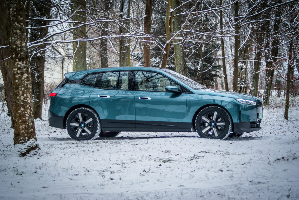 Test. BMW iX xDrive40 – Spokojna radość z jazdy