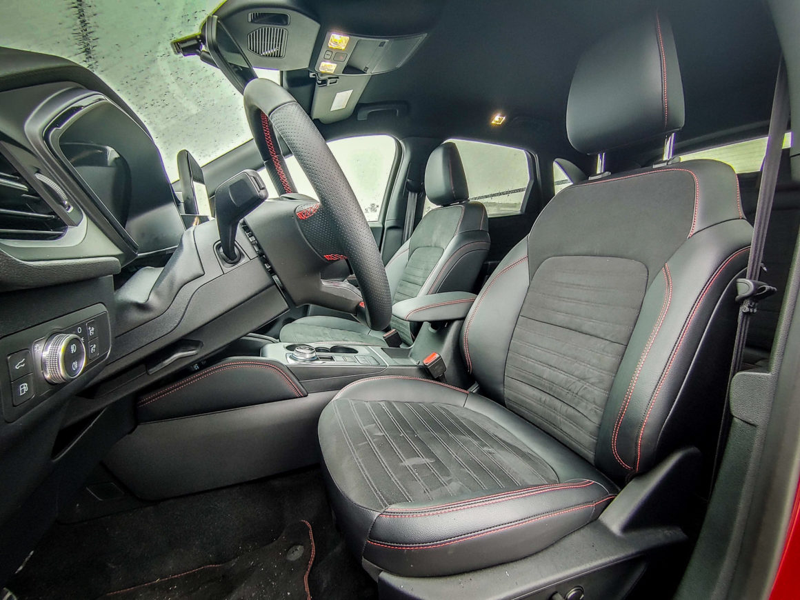 Test. Hyundai Tucson PHEV vs Ford Kuga PHEV. Która hybryda plugin jest lepsza? Automotyw