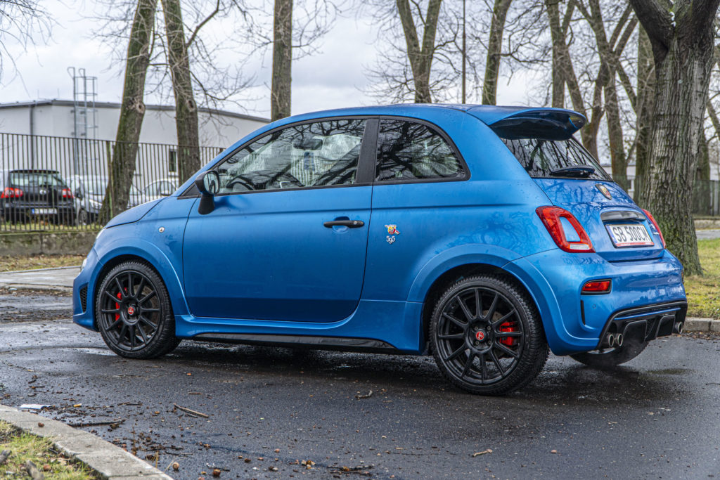 Test wideo. Abarth 595 T-Jet 180 KM Competizione. Mały, zadziorny hothatch