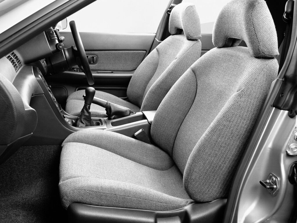  fotele Nissan Skyline R32