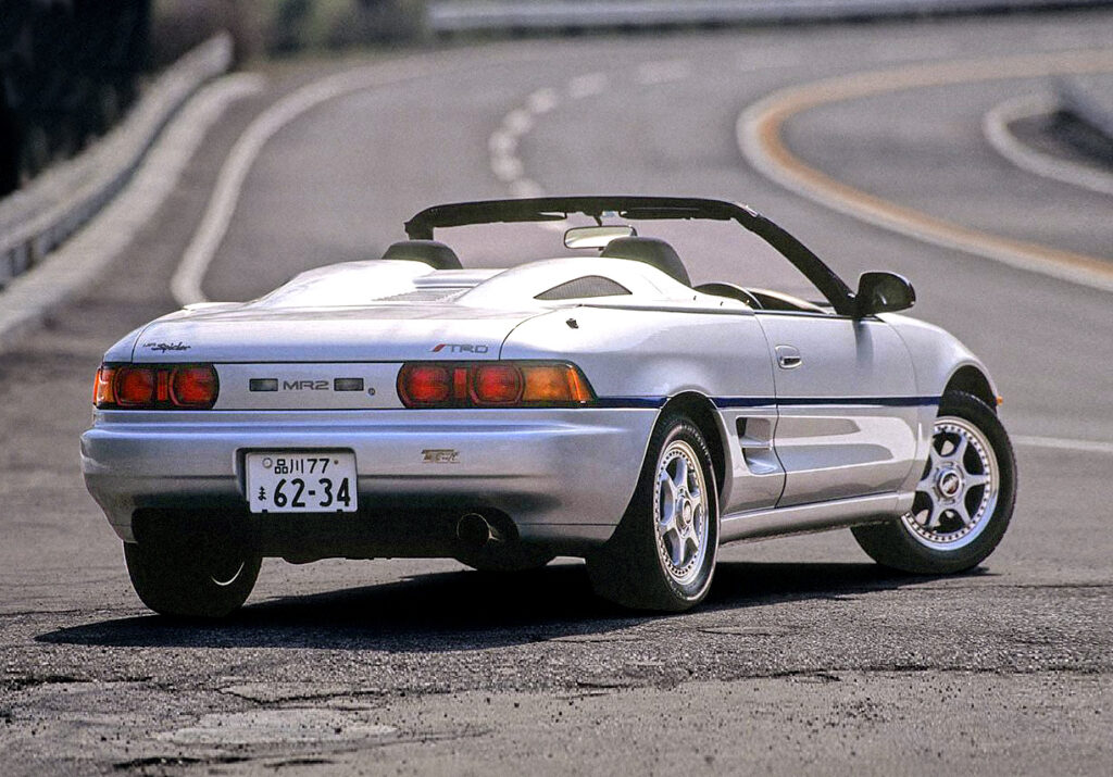 Silnik za plecami, RWD i dobra cena. Oto Toyota MR2
