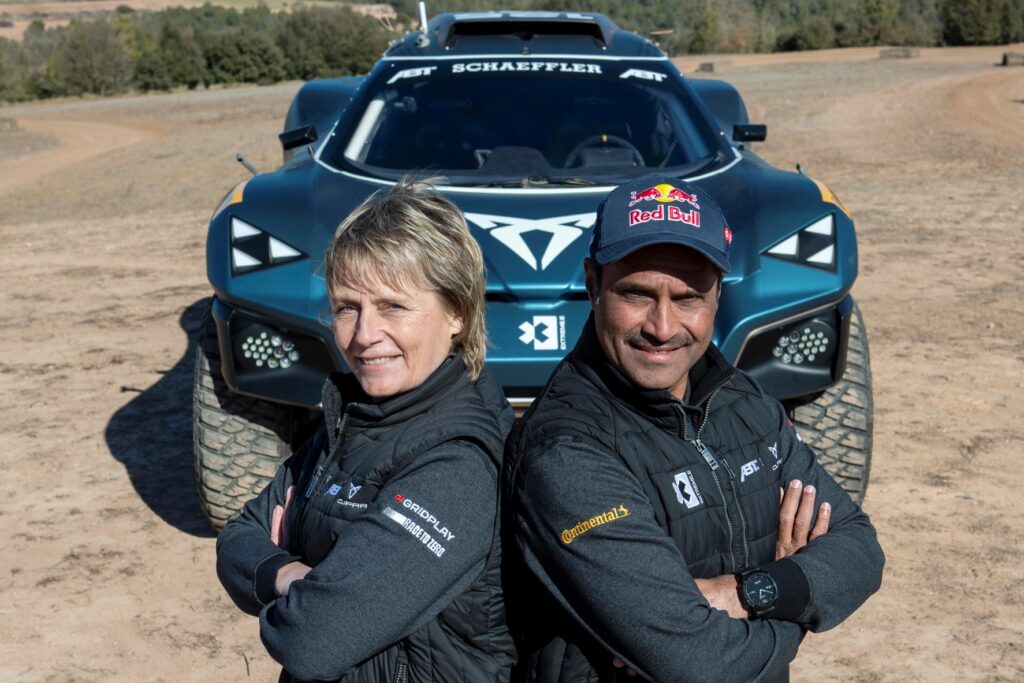 Jutta Kleinschmidt i Nasser Al-Attiyah w zespole ABT Cupra XE w serii Extreme E