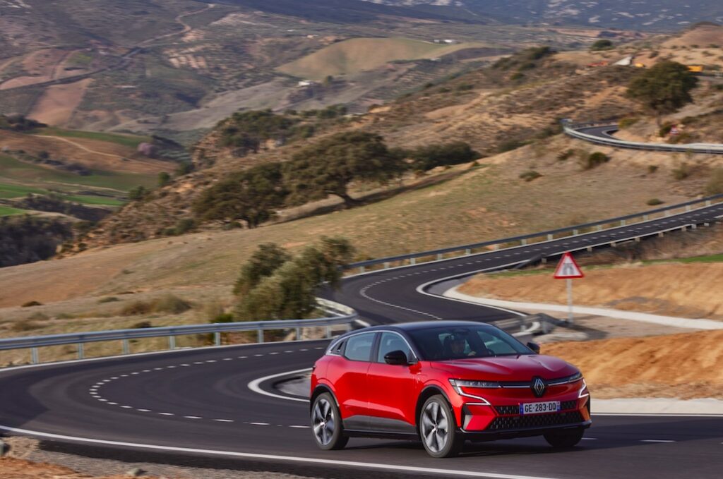 Pierwsza jazda nowym Renault Mégane E-Tech Elektrycznym. Francuzi stworzyli naprawdę mocnego zawodnika