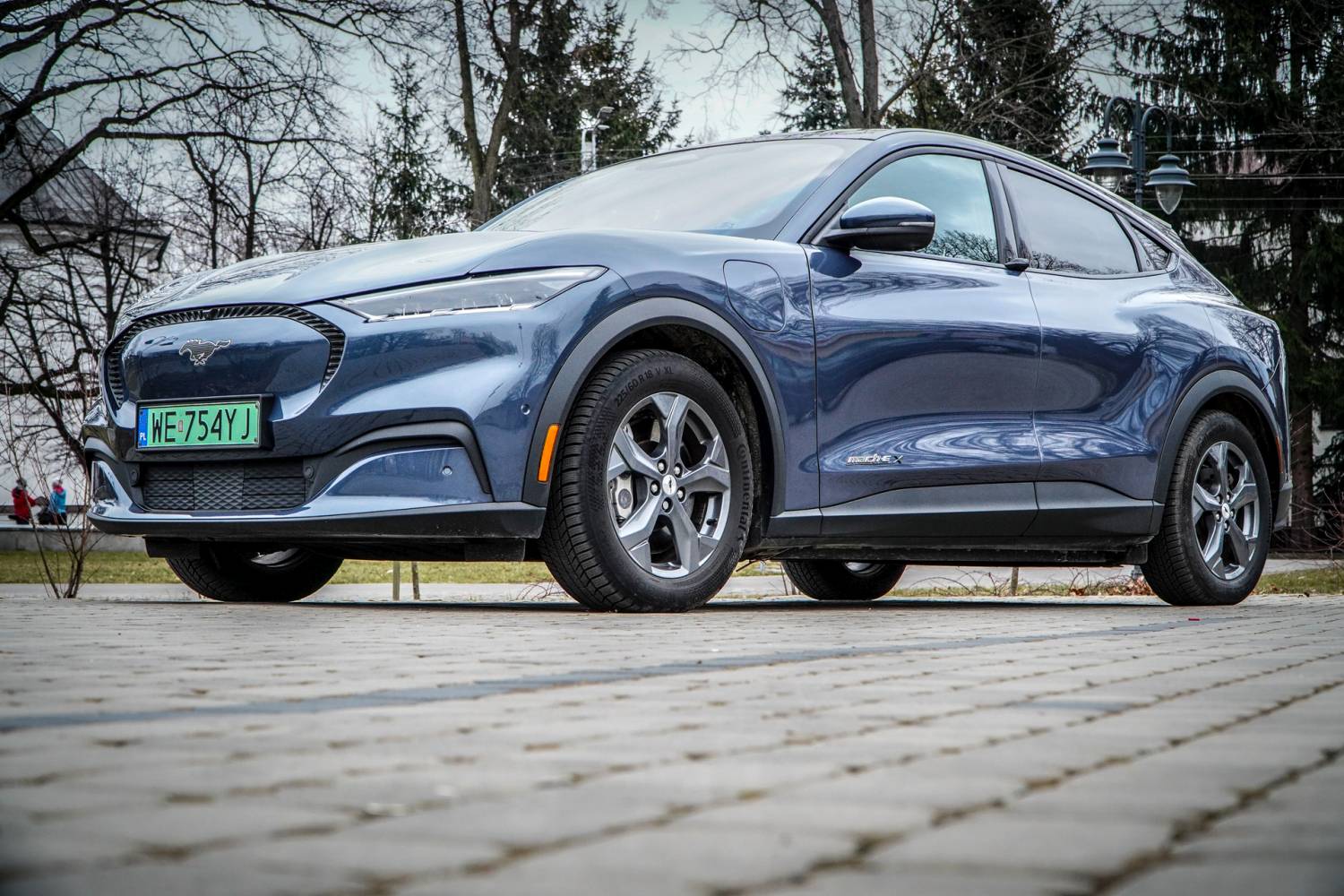 Top 10. Auta elektryczne z największym zasięgiem - Automotyw