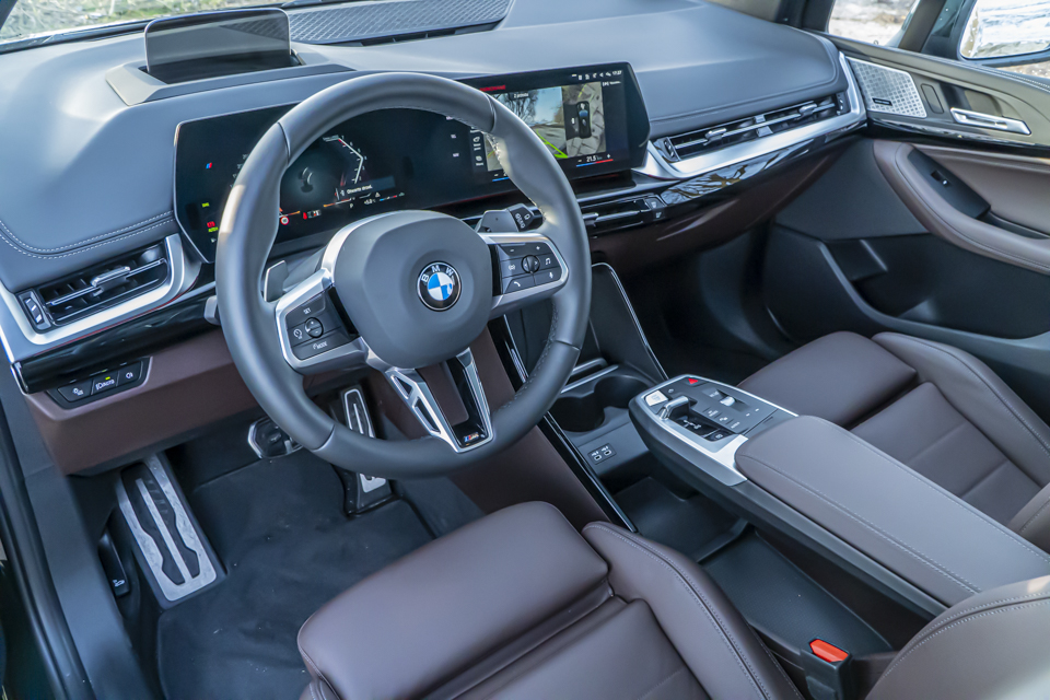 BMW 223i Active Tourer wnętrze