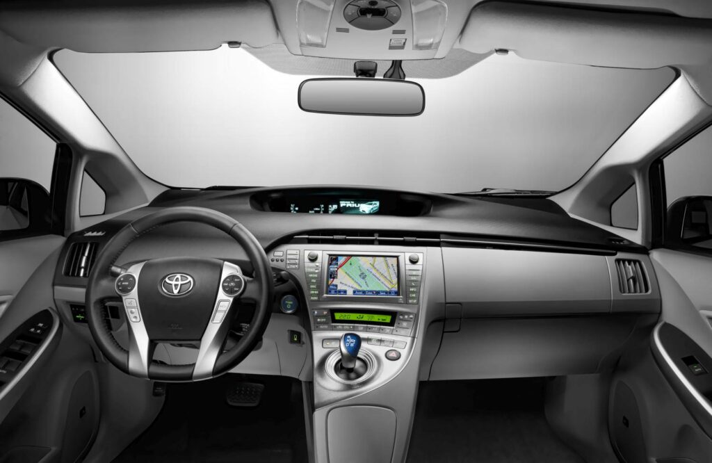 Wnętrze Toyoty Prius III generacji