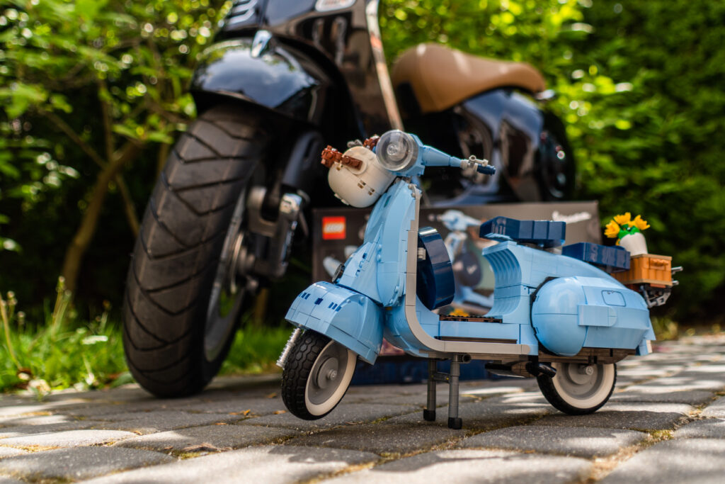 LEGO Vespa 125 – ikona włoskiego stylu. Konkurs Automotyw