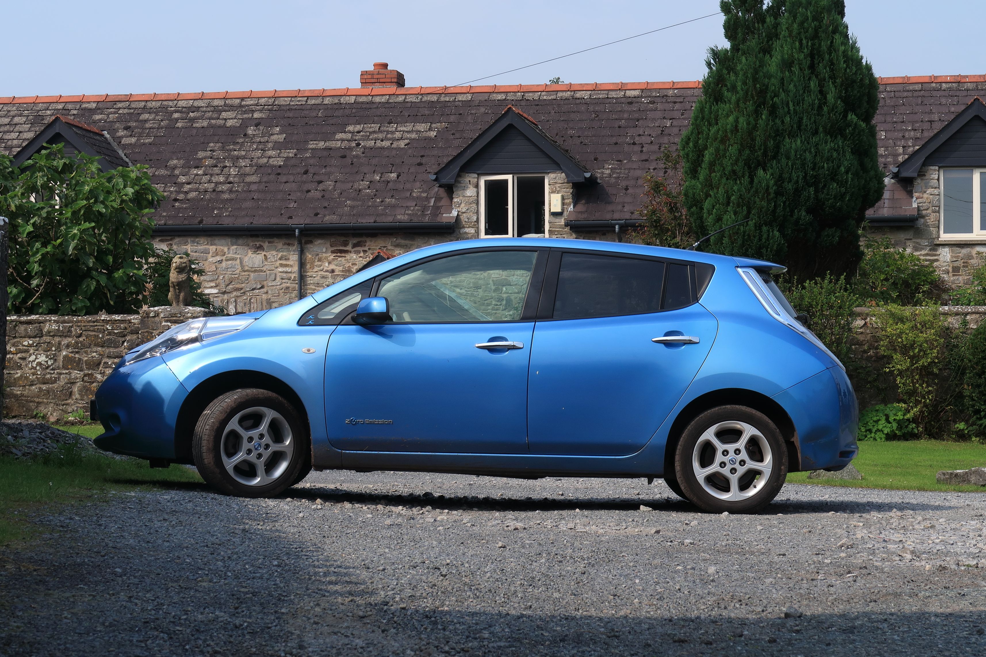 8 używanych elektryków do 50 tysięcy zł