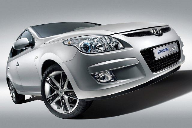srebrny Hyundai i30 I generacji
