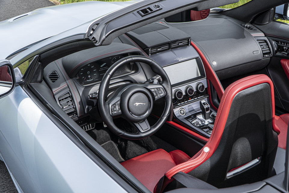 Wnętrze Jaguara F-Type