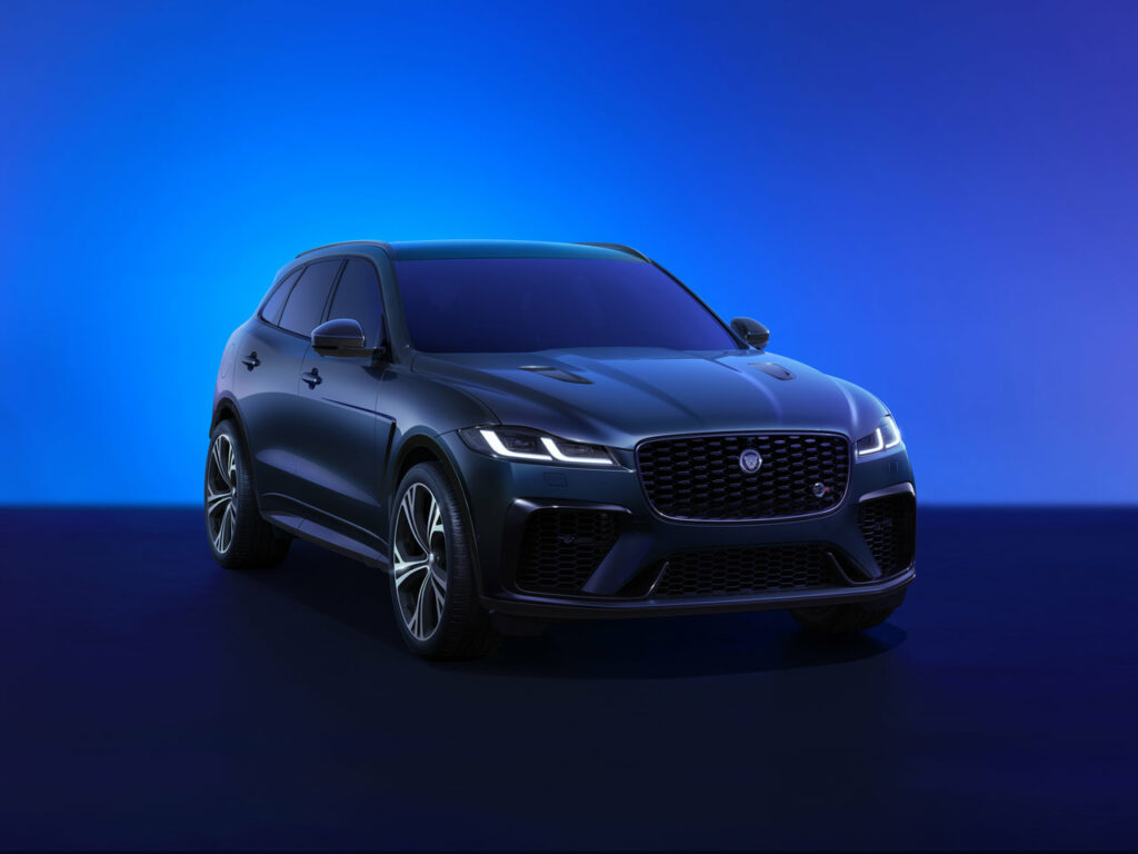 Jaguar prezentuje nowe wersje F-Pace. Zwiększa zasięg na silniku elektrycznym o 20%