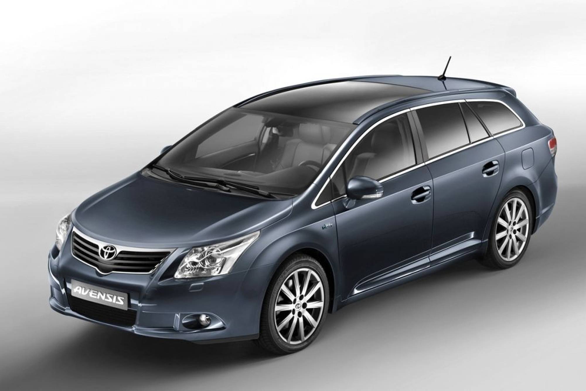 Toyota Avensis III czy Citroen C5 II? Używane