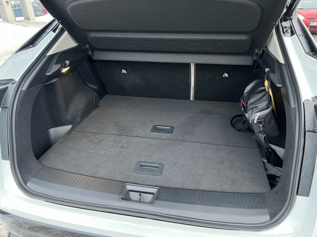 Nissan Ariya bagażnik