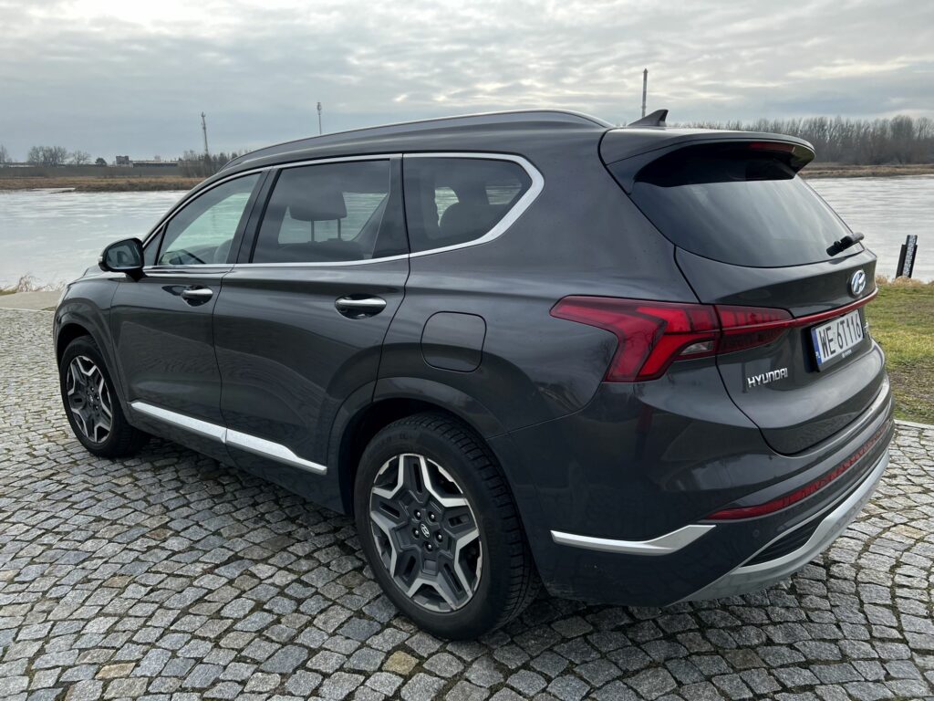 Auto dla Królowej, czyli Hyundai Santa Fe kobiecym okiem