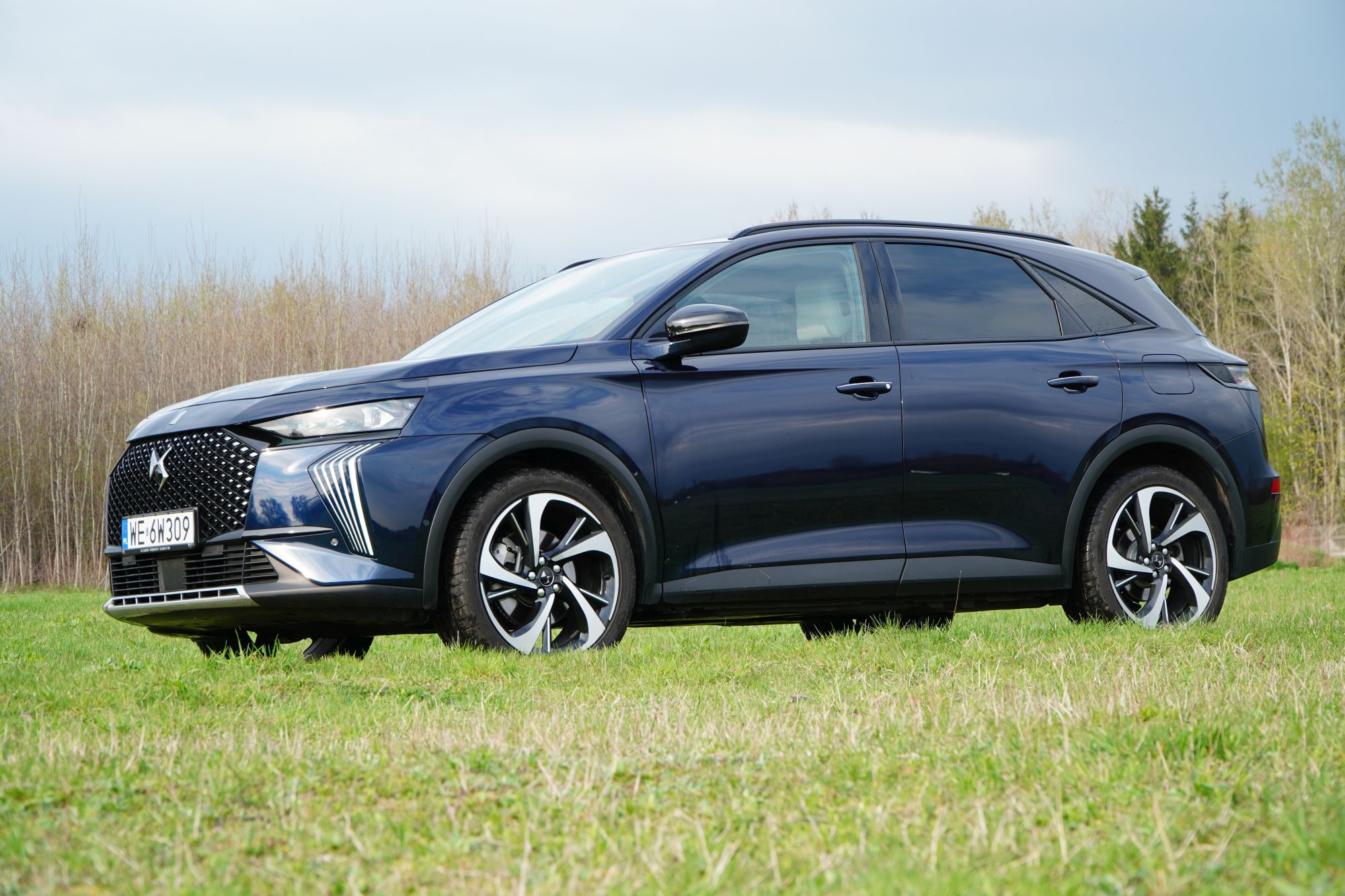 DS 7 E-Tense 360 4×4 – już bez "crossback", jest elegancki, ale… Test