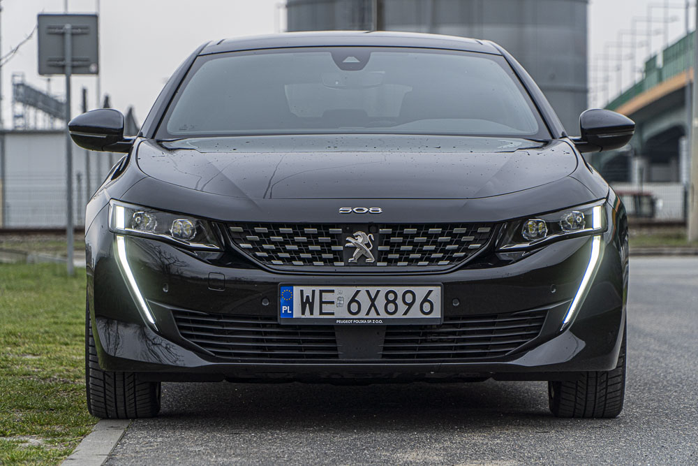 Peuheot 508 HYbrid PHEV przód