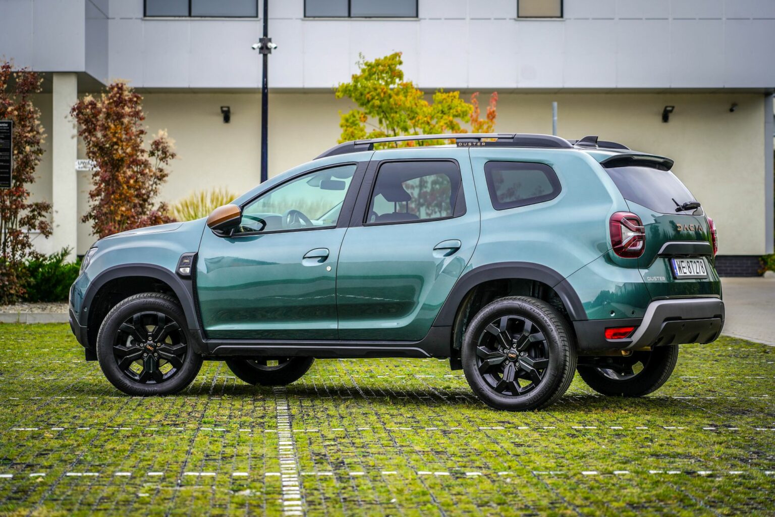 Best HD Pictures about  Dacia Duster Lpg  with No AI Images