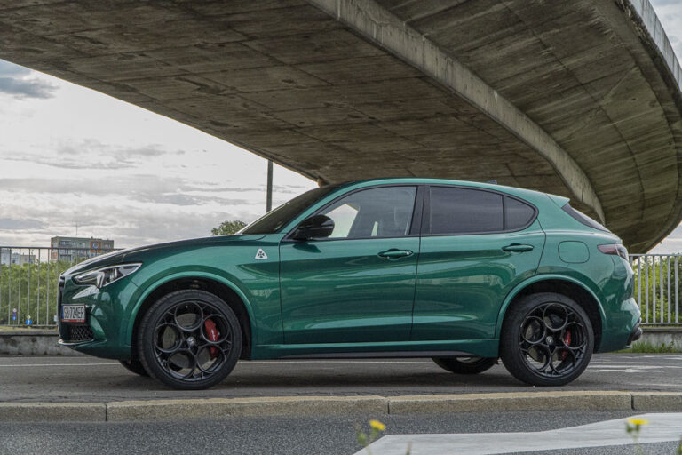 Alfa Romeo Stelvio Quadrifoglio 2025 avrà quasi 1.000 cavalli