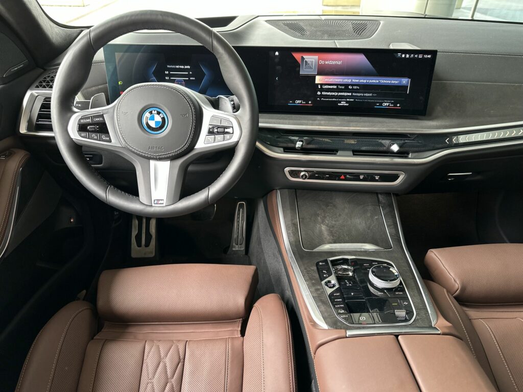 BMW X5 polift wnętrze