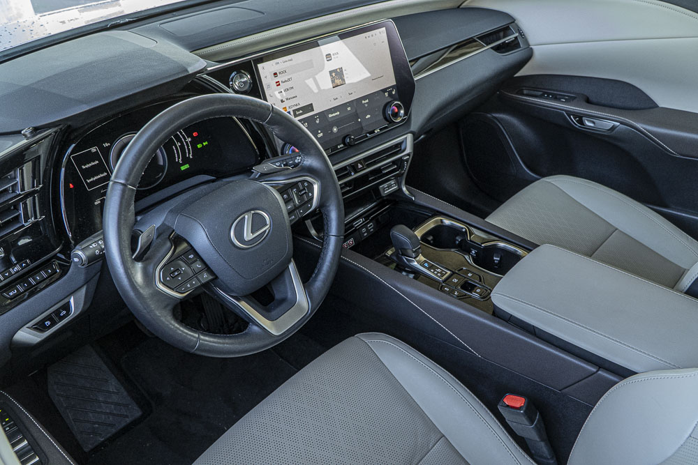 Lexus RX kabina