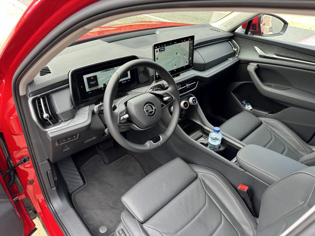 Nowa Škoda Kodiaq wnętrze