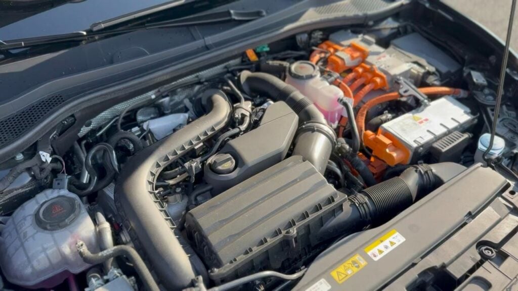 1.5 e-hybrid 204 KM