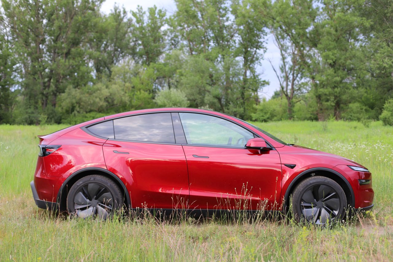 Tesla Model Y Long Range. Najlepszy sprzedający się samochód świata w nowej odsłonie
