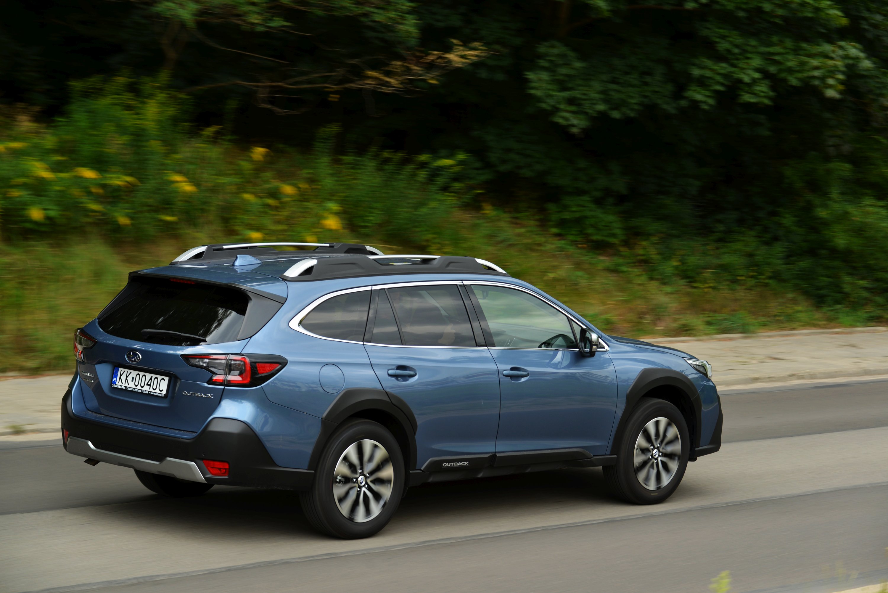 Subaru Outback 2.0 vs. VW Passat 1.5 TSI. Rzadki kontrast we współczesnej motoryzacji